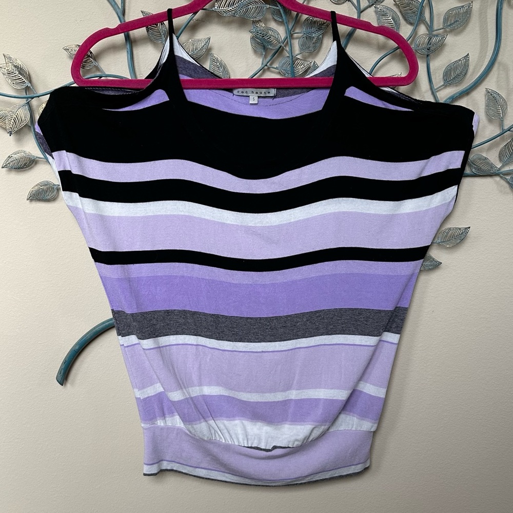 Red Haute striped short sleeve cold shoulder top Small